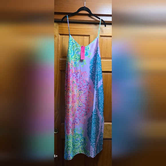 Lilly Pulitzer Dresses & Skirts - Lilly Pulitzer satin midi dress